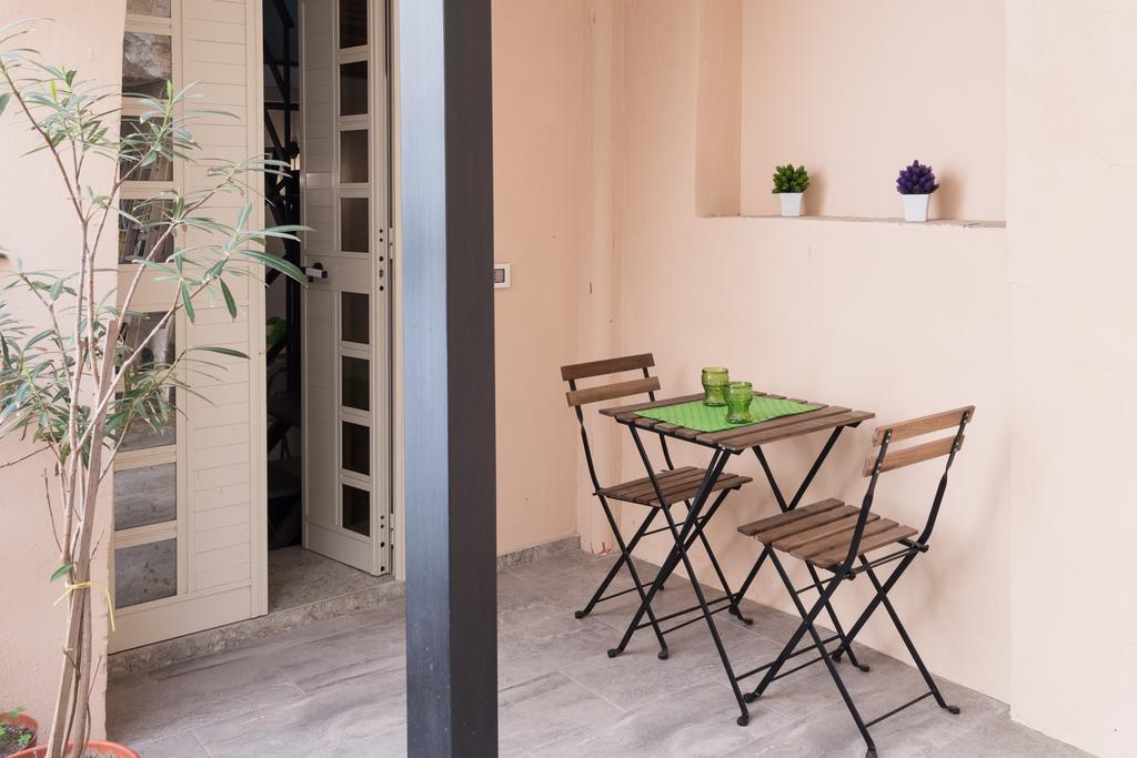 Al 22 Appartamenti Trapani Exterior foto